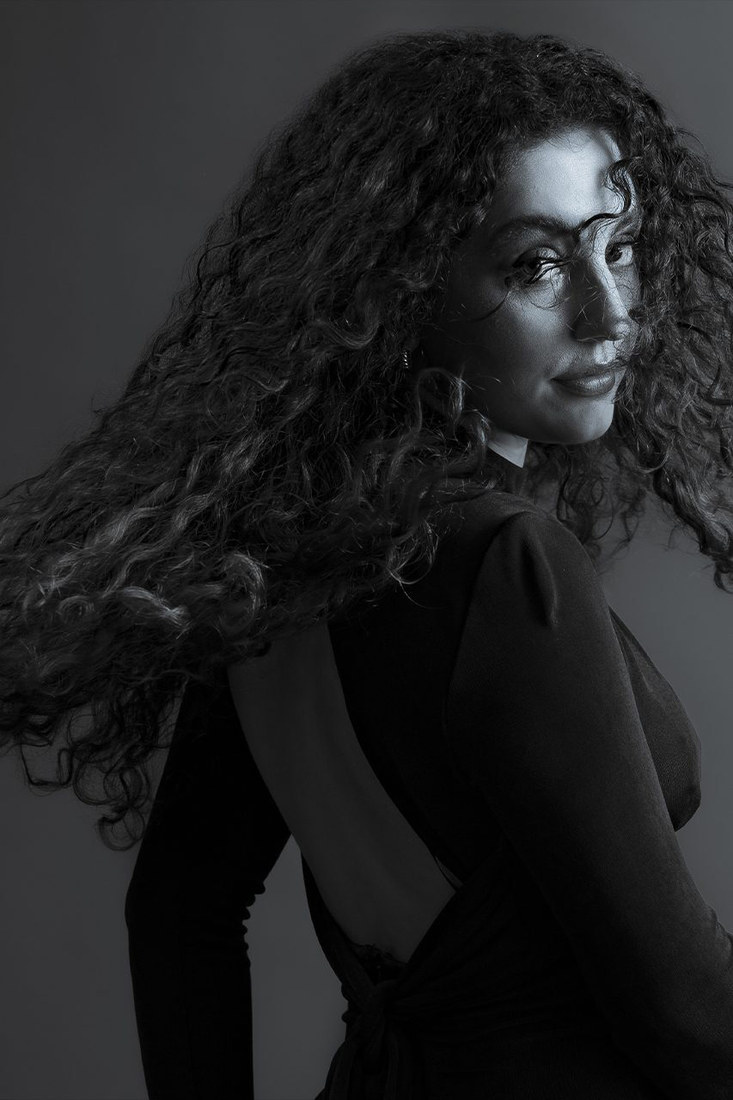 Aria lifestyle portrait photography